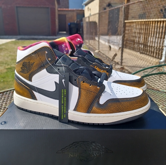 Nike Air Jordan 1 Mid Sneakers | Men's Size 10, 10.5, 12 | New with Half… - Picture 3 of 13